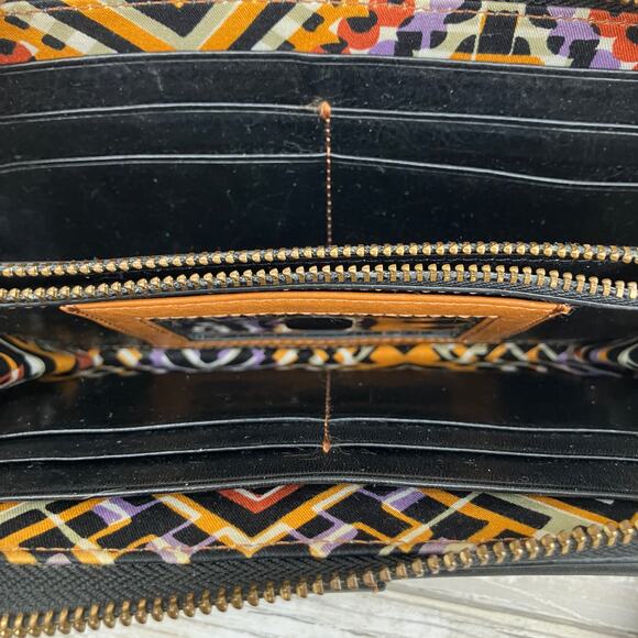 Vera Bradley Wallet Wristlet Black Leather Clutch Zip Minimalist Preppy Casual - Picture 10 of 13